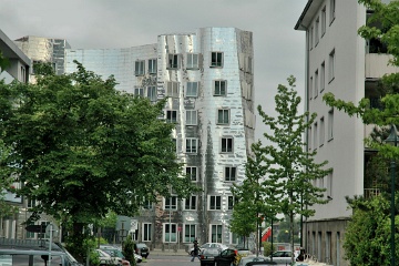 0010-DSC_4352 Düsseldorfer Medienhafen: Gehry-Architektur am 